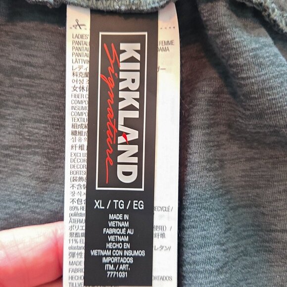 Kirkland Signature Lightweight Jogger 25" - 2 PAIR XL - Green and Camo Grey - Picture 5 of 6